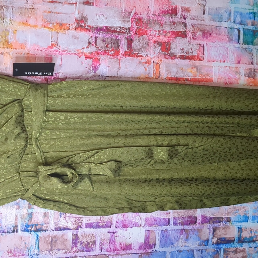 Olive Green En Focus Jumper - Picture 3 of 8